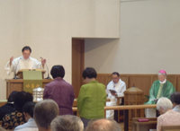 岡田武夫大司教(右） 輿石勇NCC議長（中央）加藤英雄神父（左）